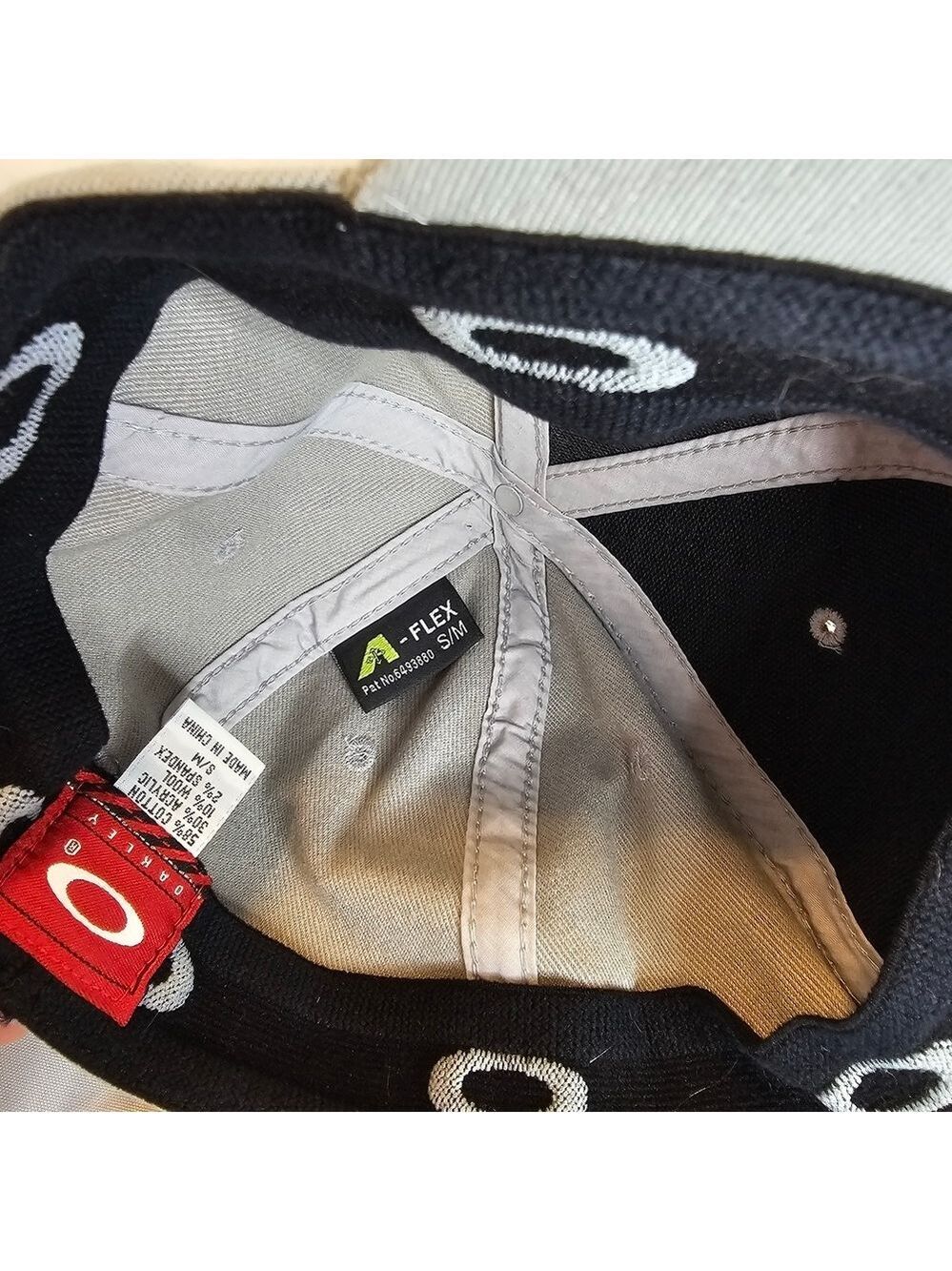 Oakley Ball Cap - Picture 6 of 6